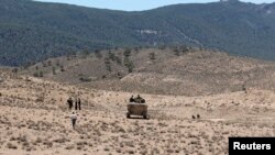 Tentara Tunisia berpatroli di dekat perbatasan Aljazair di Gunung Chaambi (Foto: dok).