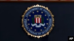 Cientos de miles de agentes federales no recibirán por segunda vez en un mes su cheque de pago, por el cierre parcial del gobierno, que está afectando no solo las investigaciones y su trabajo sino su situación familiar, dice el presidente de la Asociación de Agentes del FBI.