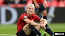 ARCHIVO - El centrocampista Jakub Jankto durante un partido de la República Checa contra Inglaterra en la Eurocopa 2020, en Londres, Reino Unido, en junio de 2021. 