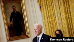 El presidente Joe Biden y la vicepresidenta Kamala Harris viajan a Georgia el viernes 19 de marzo de 2021. 