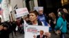 Violentes protestations devant un rassemblement de Donald Trump en Californie