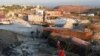 Tentara Lebanon terlihat di lokasi ledakan tanker bahan bakar di Akkar, di Lebanon utara, 15 Agustus 2021. (Foto: REUTERS/Omar Ibrahim)