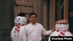 胡铭在美国( 胡铭家人提供)