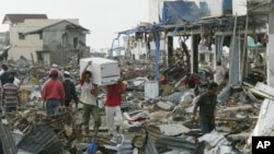 Kota Banda Aceh beberapa hari setelah dikoyak tsunami di bulan Desember 2004 (foto: dok).