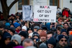 Protest u znak sećanja na ubijenog novinara Jana Kuciaka i njegovu devojku Martinu Kusnirovu; Bratislava, Slovačka, 28. februar 2018.