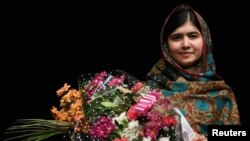 Aktivis pendidikan Pakistan dan penerima anugerah Nobel Perdamaian 2014, Malala Yousafzai.