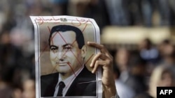 Husni Muborak Misr xalqiga ulkan o'zgarishlar va'da qilmoqda