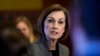 ARCHIVO - La gobernadora de Iowa, Kim Reynolds, habla en una conferencia de prensa el 31 de enero de 2024 en el Capitolio del estado, en Des Moines, Iowa.