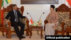 စင်ကာပူ နိုင်ငံခြားရေးဝန်ကြီး Vivian Balakrishnan နဲ့ ဒေါ်အောင်ဆန်းစုကြည် သတင်းစာရှင်းလင်းပွဲ