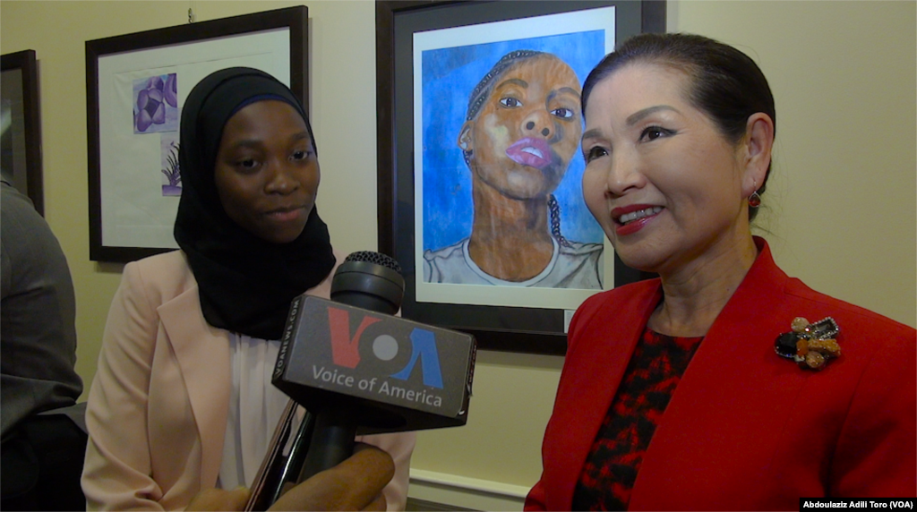 Uwargidan gwamnan jihar Maryland Yumi Hogan tare 'yar Najeriya Rabiatu Ladan, Disemba 05, 2017