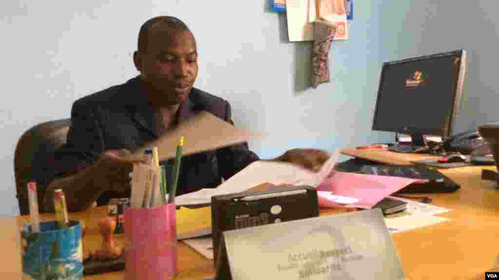 Haruna Mamane Bako, shugaban gidan radiyon Niyya dake birnin Konni. 10/6/14