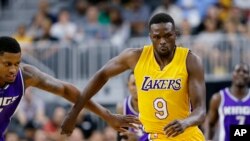 Les lakers ont été dominés chez eux par Brooklyn nets