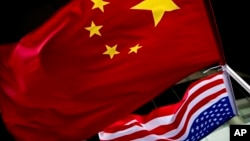 美中国旗 
