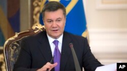 Presiden Ukraina Viktor Yanukovych hari Senin (27/1) setuju mencabut sejumlah Undang-undang keras anti-protes (foto: dok). 