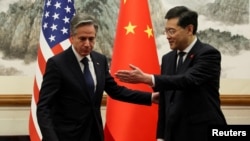 El Secretario de Estado de los Estados Unidos, Antony Blinken, se reúne con el Ministro de Relaciones Exteriores de China, Qin Gang, en la Casa de Huéspedes del Estado de Diaoyutai en Beijing, China, el 18 de junio de 2023.