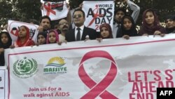 Journée mondiale contre le Sida à Lahore au Pakistan le 1er décembre 2016.