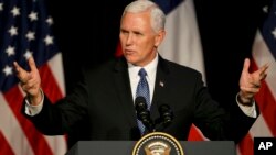 Pence originalmente estaba supuesto a regresar el viernes por la tarde de su gira por países sudamericanos, pero adelantó su regrerso a Estados Unidos, para la noche del jueves.