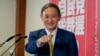 일 총리 확정 스가 관방장관 “김정은과 조건없이 만날 것”