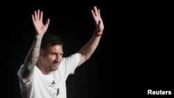 Leo Messi durante el evento de presentación ante los aficionados del Inter Miami como nuevo jugador del equipo rosinegro el domingo 16 de julio de 2023.