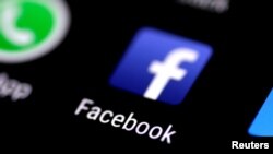 Aplikasi Facebook tampak di layar ponsel, 3 Agustus 2017. 