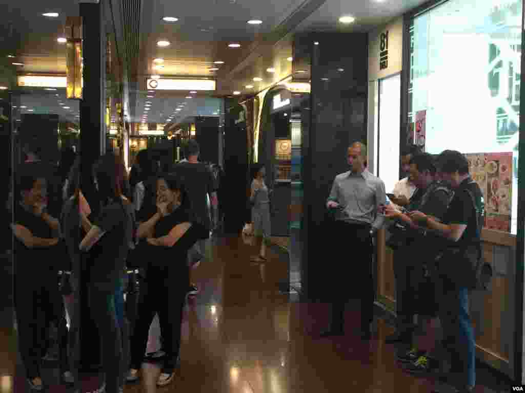 北韓"脫北者"滯留南韓駐港總領館(美國之音海彥拍攝)