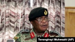 Constantino Chiwenga, comandante das Forças Armadas
