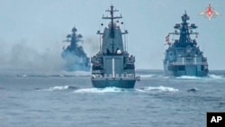 俄羅斯國防部2023年7月21日發布照片顯示俄羅斯黑海艦隊正在舉行軍演。