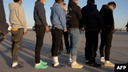Migranti uoči deportacije iz Sjedinjenih Država u Fort Blisu, u Teksasu (AFP/Nicholas J. De La Pena)