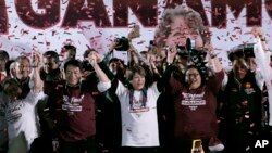 Delfina Gómez, candidata a gobernadora de México por el Movimiento Regeneración Nacional, o Morena, celebra su victoria en las elecciones del Estado de México en Toluca, México, el domingo 4 de junio de 2023.