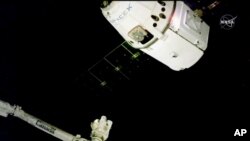 Tres de los ocupantes de estación espacial estarán allí en Navidad; los otros tres regresarán el 20 de diciembre.