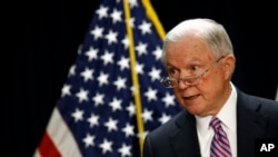 Jaksa Agung Jeff Sessions berbicara pada konferensi pers di Baltimore, 12 Desember 2017.
