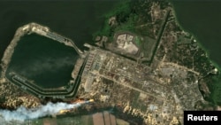 ARCHIVO - Foto satelital de la planta nuclear de Zaporiyia, en Ucrania, cortesía de Copernicus Sentinel-2 Imagery de la Unión Europea. 