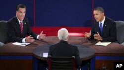 Dalam debat mengenai kebijakan luar ngeri, Barack Obama dan Mitt Romney sering kembali pada isu ekonomi domestik. (Foto: Dok)