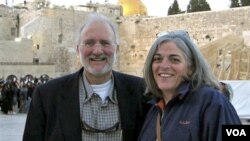 Esta foto de la familia Gross fue tomada en Jerusalén en 2005.