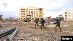 Soldados israelíes operan en la Franja de Gaza en medio del conflicto en curso entre Israel y el grupo islamista palestino Hamás. Esta es una captura de pantalla tomada de un video publicado el 31 de enero de 2024 por las fuerzas israelíes.