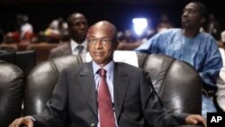 Guinea's leading presidential candidate Cellou Dalein Diallo at the People's Hall in Conakry, Guinea, 21 Sep 2010