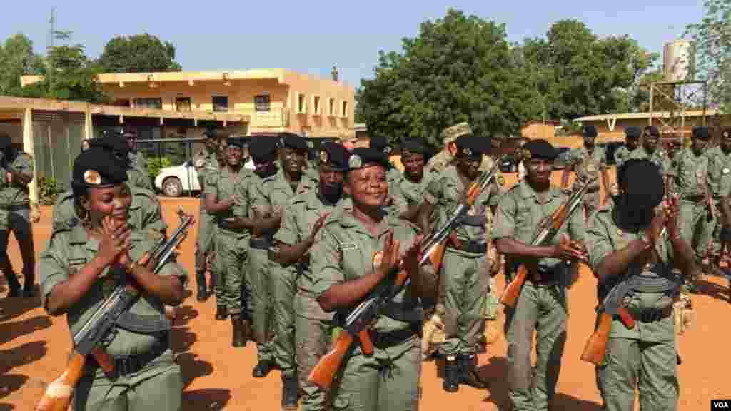 Amurka ta tallafawa Nijar da horas da 'yan sanda 250 tare da ba su tallafin motoci 50 da wasu kayan aiki domin su dakile barazanar Boko Haram a kasar. Satumba 06, 2016