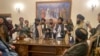 Talibanski borci preuzeli su kontrolu nad predsedničkom palatom u Kabulu nakon što je avganistanski predsednik Ašraf Gani pobegao iz zemlje 15. avgusta 2021.