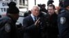 លោក Roger Stone ដែល​ជា​សម្ព័ន្ធមិត្ត​របស់លោក Trump មិន​សារភាព​ទទួល​កំហុស​ក្រោម​បទចោទ​ការជ្រៀតជ្រែក​របស់​រុស្ស៊ី  