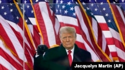 Bivši američki predsednik Donald Tramp tokom obraćanja na skupu koji je prethodio nasilnom upadu u Kapitol (AP/Jacquelyn Martin)
