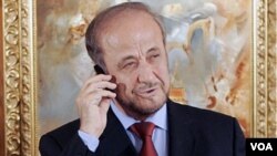 Rifaat Al Assad, l'oncle du président syrien, est inculpé de détournement de fond le 9 juin 2016.