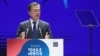 문재인 "한반도 문제 주도적 해결"...북핵 포기 촉구
