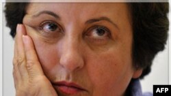 شیرین عبادی در دوازدهمین اجلاس برندگان صلح نوبل در شیکاگو