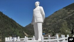 毛泽东塑像
