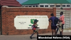 Indleko yamaschool fees iqonga mihla ngemihla