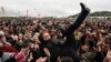 Hiljade posetilaca na hevi metal festivalu u Britaniji - prvom od početka pandemije 