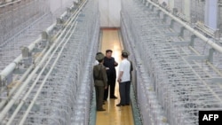 2024년 9월 13일 북한 관영 '조선중앙통신'은 김정은 국무위원장이 핵무기연구소와 무기급 핵 물질 생산시설을 현지 지도하고 무기급 핵 물질 생산을 늘리기 위한 중요 과업을 제시했다며 날짜 미상의 사진을 공개했다. (자료사진)