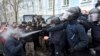 "І Порошенко і Саакашвілі шкодять Україні у даній ситуації" - західні експерти розділились в оцінці подій у Києві