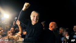 le candidat à la présidentielle tunisienne Nabil Karoui, lors de sa libération de la prison de Mannouba, en Tunisie, mercredi 9 octobre 2019. 