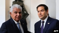 Presidenti i Panamasë José Raúl Mulino dhe Sekretari amerikan i Shtetit Marco Rubio në pallatin Presidencial në kryeqytetin e Panamasë. 2 shkurt, 2025.